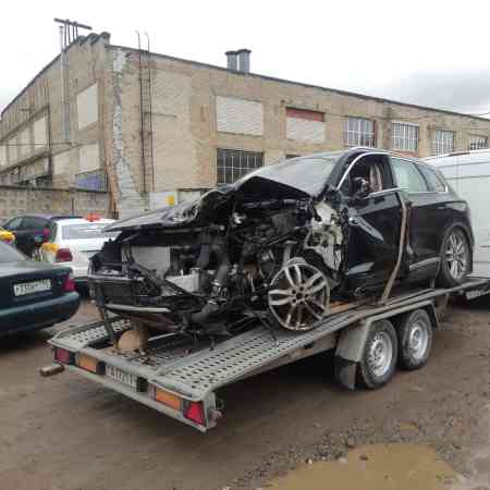 Битые авто Фольксваген Туарег 3.0, 2021 г. выкупили за 3500000