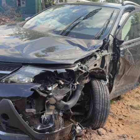 Битые авто Тойота Рав 4, 2018, 2.5 cvt.  выкупили за 1600000