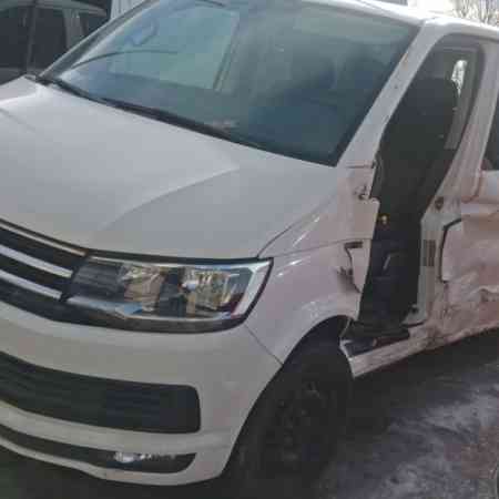 Автомобили с неисправным двигателем Фольксваген Каравелла 2018, АКПП, 2.0 выкупили за 2000000